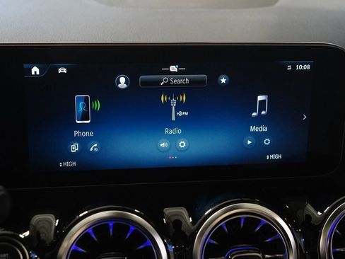 New 2026 Mercedes-Benz GLA 250 GLA 250 image 24