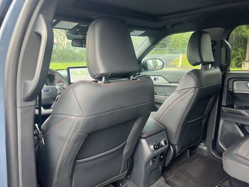 New 2026 Ford Explorer ST-Line w/ ST-Line Street Pack AWD/4WD image 19