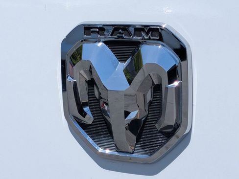 Used 2025 RAM ProMaster 2500 w/ U-Haul Equipment Group FWD image 23