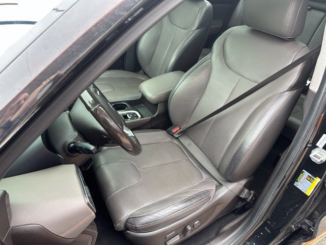 Used 2020 Hyundai Santa Fe Limited w/ Cargo Package FWD image 9
