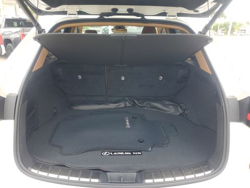 Used 2024 Lexus NX 250 FWD w/ Towing Package (2000 Lbs) image 13