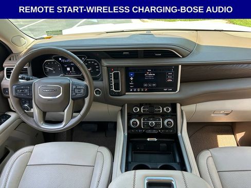 Used 2021 GMC Yukon XL Denali w/ Denali Premium Package AWD/4WD image 17