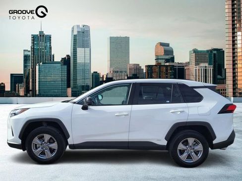 Used 2025 Toyota RAV4 LE image 2