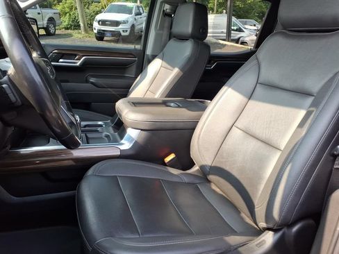 Used 2022 Chevrolet Silverado 1500 RST AWD/4WD image 13