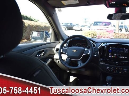 Used 2023 Chevrolet Traverse LT image 28