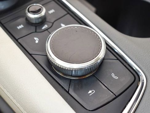 Used 2022 Cadillac XT5 Premium Luxury w/ LPO, Floor Liner Package AWD/4WD image 34