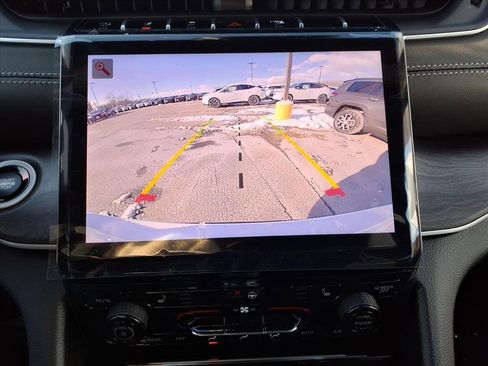 New 2025 Jeep Grand Cherokee L Limited image 9