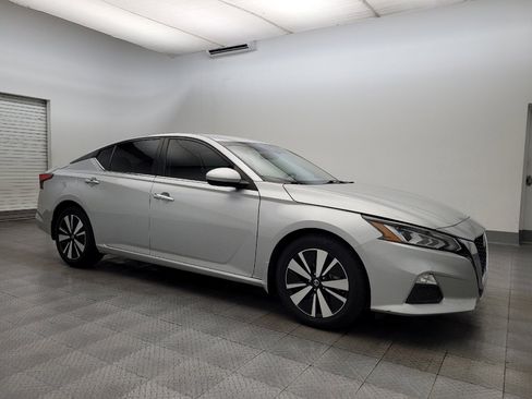Used 2021 Nissan Altima 2.5 SV image 11