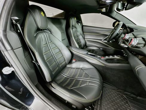 Used 2023 Ferrari 812 GTS RWD image 24