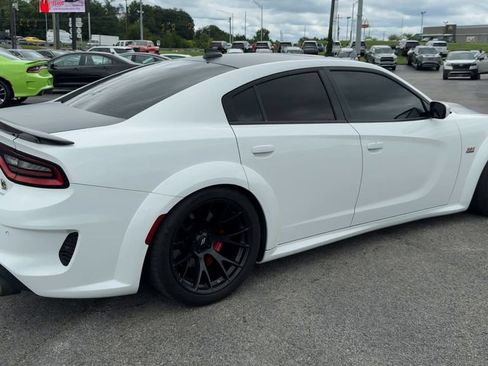 Used 2022 Dodge Charger Scat Pack RWD image 7