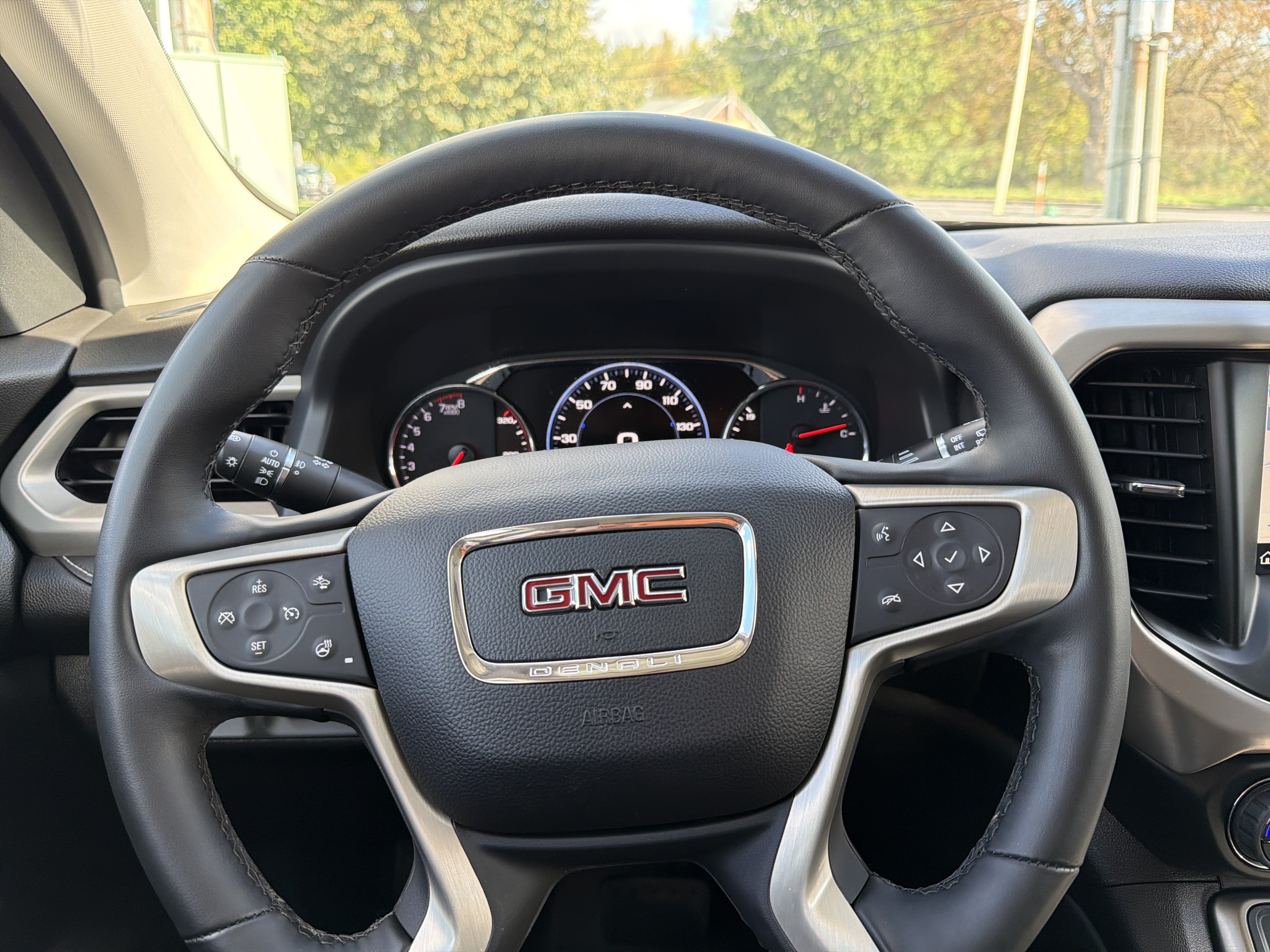 Used 2023 GMC Acadia Denali w/ Trailering Package AWD/4WD image 14