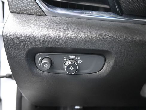 Used 2023 Chevrolet Traverse Premier w/ Redline Edition image 35