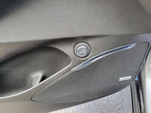 Used 2024 Buick Enclave Premium image 13