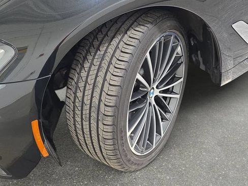 Certified 2023 BMW 530i xDrive w/ Executive Package AWD/4WD image 27