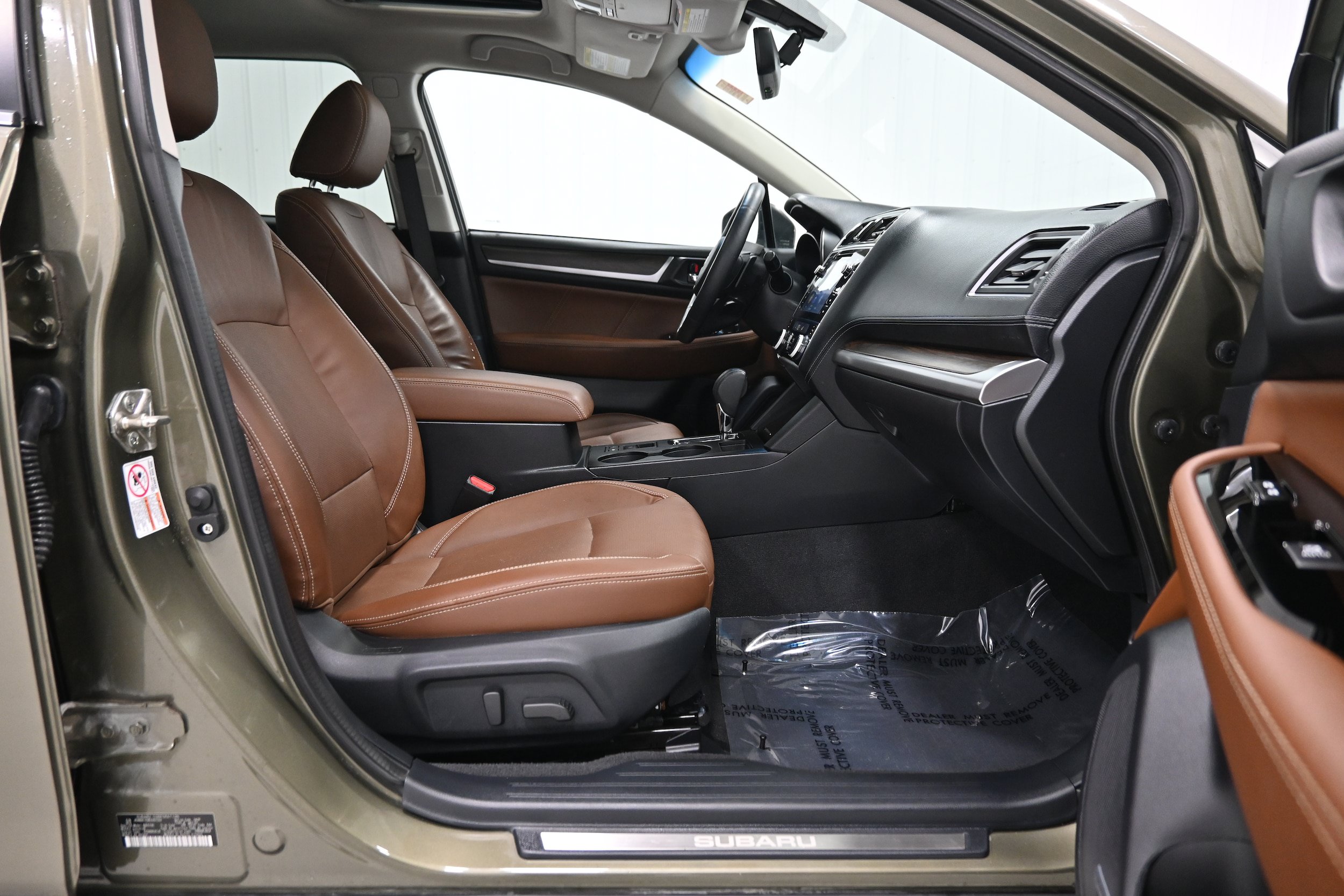 Used 2019 Subaru Outback 3.6R Touring w/ Popular Package #3A AWD/4WD image 25