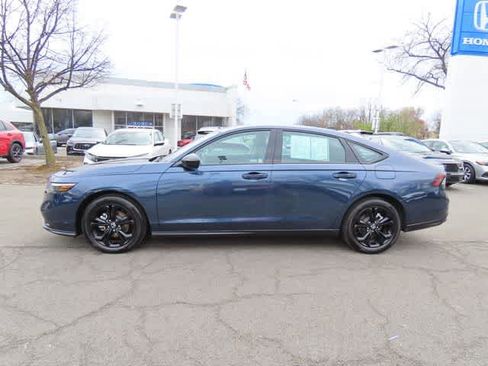 Certified 2025 Honda Accord SE image 3