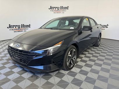 Used 2023 Hyundai Elantra SEL w/ Convenience Package