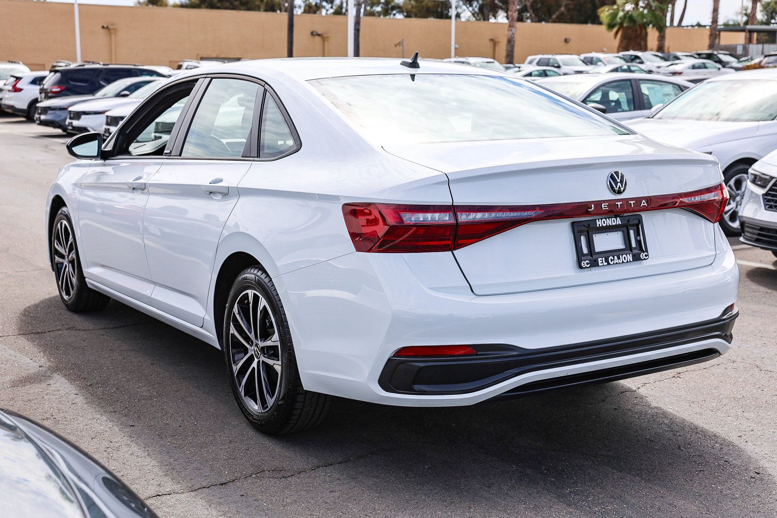 Used 2025 Volkswagen Jetta Sport FWD image 21