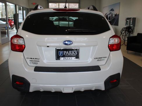 Used 2017 Subaru Crosstrek 2.0i Premium image 23