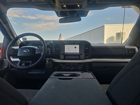 Used 2024 Ford F250 XLT image 22