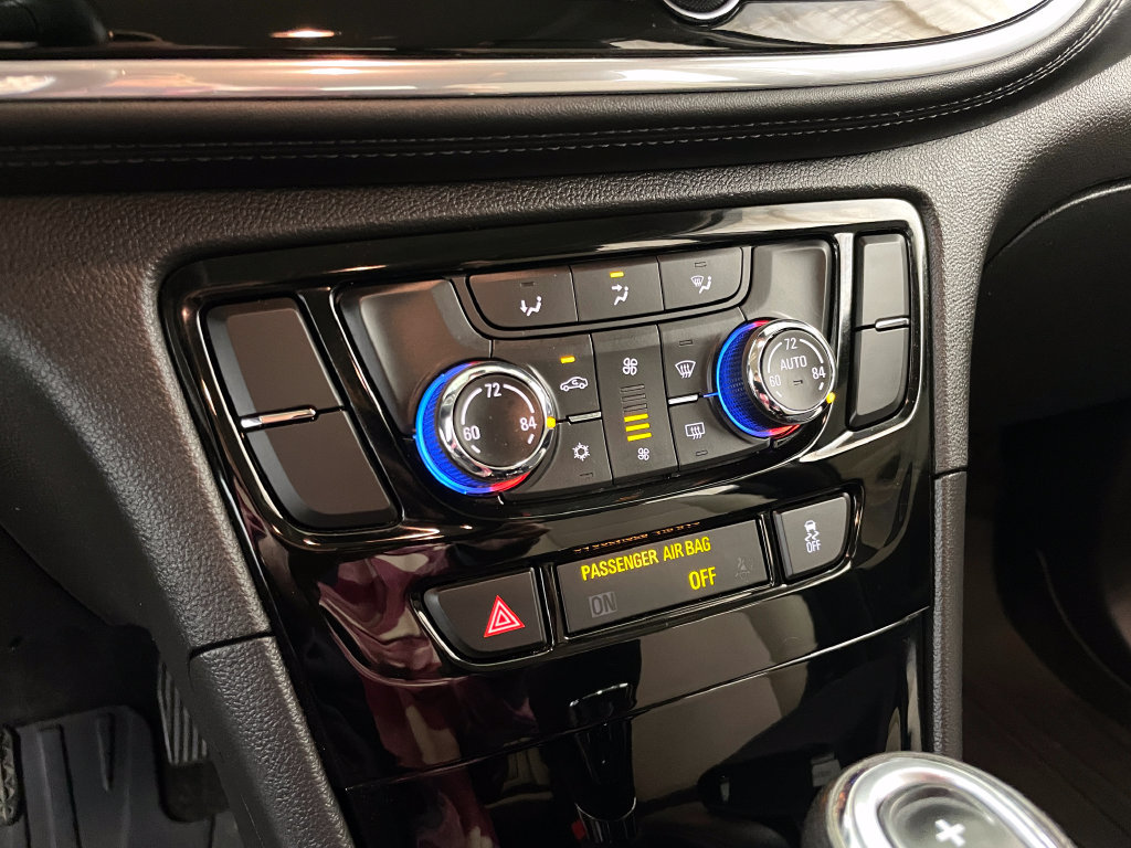 Certified 2018 Buick Encore Preferred FWD image 29