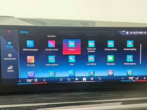 Used 2025 BMW X7 M60i image 54