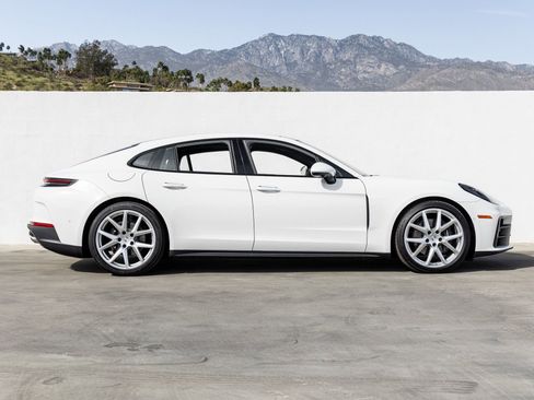 New 2025 Porsche Panamera image 8