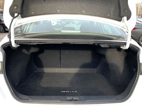 Used 2025 Nissan Sentra S image 30