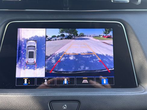 Used 2022 Cadillac XT4 Premium Luxury w/ Enhanced Visibility Package FWD image 23