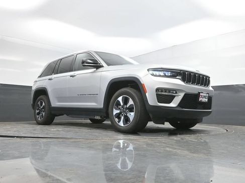 Used 2024 Jeep Grand Cherokee Limited 4xe AWD/4WD image 50