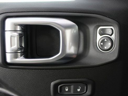 New 2026 Jeep Gladiator Willys image 14