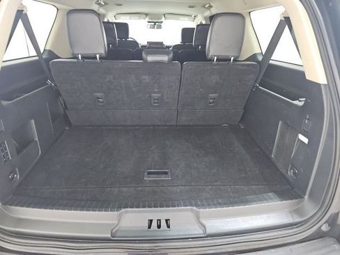 Used 2024 Ford Expedition Max XLT image 7