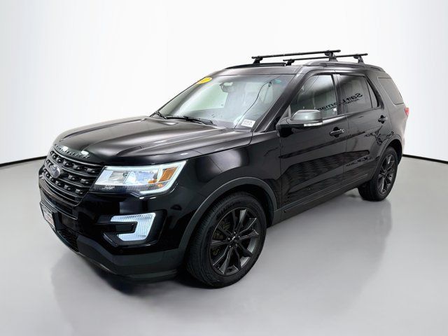 Used 2017 Ford Explorer XLT w/ Equipment Group 202A AWD/4WD image 3