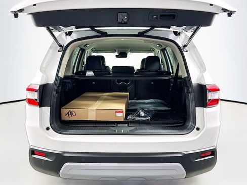 Used 2025 Honda Pilot EX-L image 16