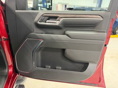 Used 2024 Chevrolet Silverado 2500 LTZ image 38