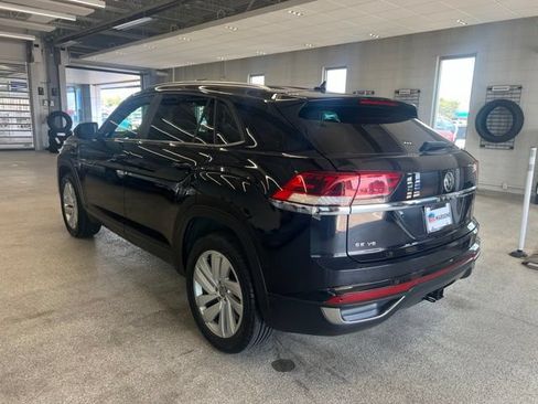 Used 2023 Volkswagen Atlas Cross Sport SE FWD image 9