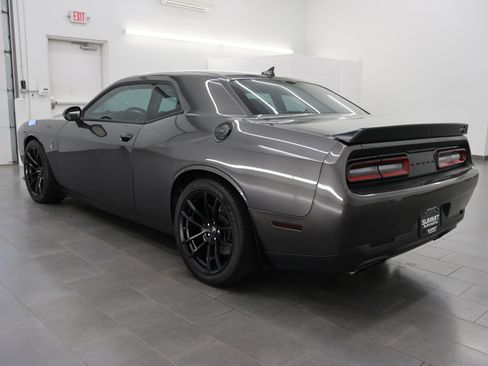 Used 2023 Dodge Challenger SRT Hellcat w/ Driver Convenience Group RWD image 6