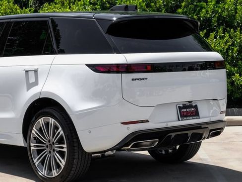 New 2026 Land Rover Range Rover Sport Dynamic SE AWD/4WD image 15