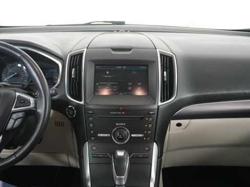 Used 2015 Ford Edge Titanium w/ Technology Package FWD image 24