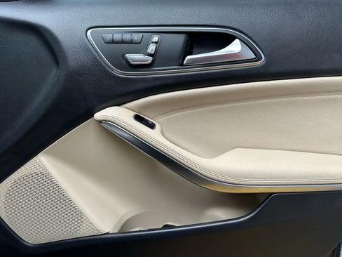 Used 2018 Mercedes-Benz GLA 250 image 15