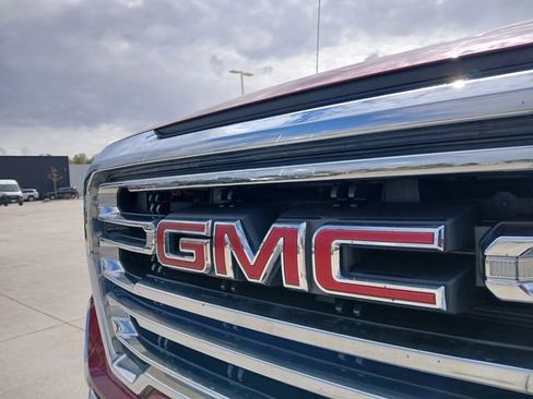 Used 2021 GMC Sierra 1500 SLT w/ SLT Premium Plus Package AWD/4WD image 9