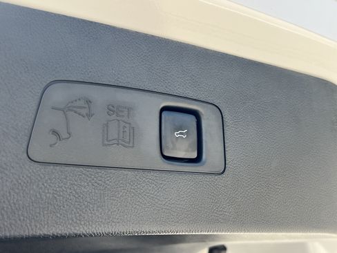 Certified 2023 Lincoln Corsair AWD image 27