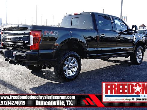Used 2017 Ford F250 Platinum w/ Platinum Ultimate Package AWD/4WD image 5