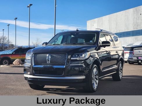Used 2024 Lincoln Navigator L Reserve image 6