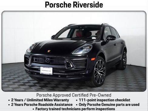 Certified 2025 Porsche Macan image 1
