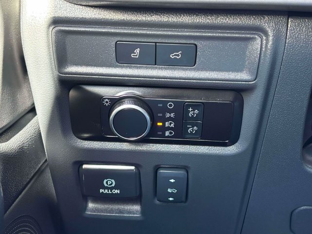 Used 2024 Ford Expedition XLT AWD/4WD image 16