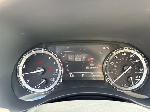 Used 2022 Toyota Highlander XLE image 15