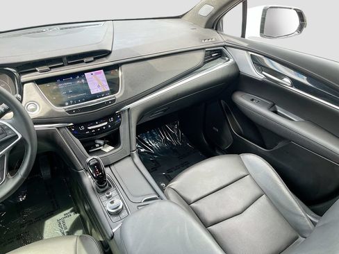 Used 2025 Cadillac XT5 Premium Luxury FWD image 25