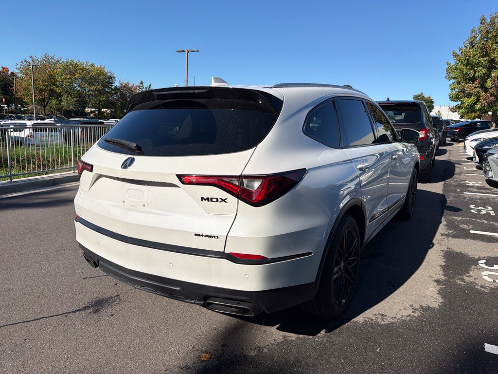 Used 2022 Acura MDX w/ Advance Package AWD/4WD image 4