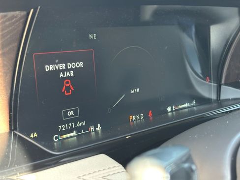 Used 2019 Lincoln Navigator L Reserve w/ Cargo Package image 17